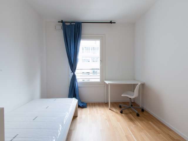 Zimmer zu vermieten in 8-Zimmer-Wohnung in Mitte, Berlin