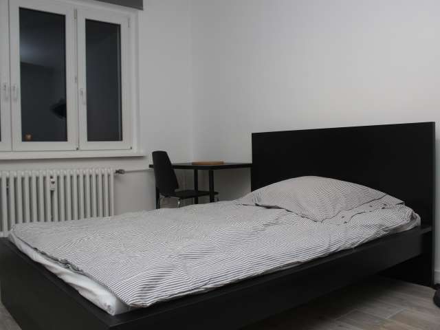 Helles WG-Zimmer in Charlottenburg-Wilmersdorf, Berlin
