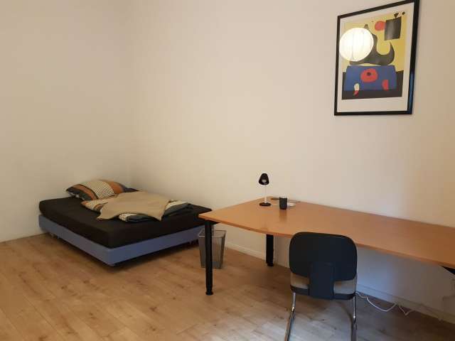 Zimmer zu vermieten in großer Wohnung in Pankow, Berlin