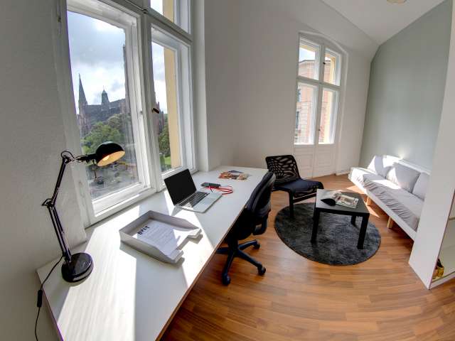 Zimmer zu vermieten in 5-Zimmer-Wohnung in Schöneberg, Berlin