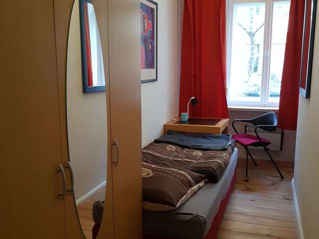 Zimmer zu vermieten in großer Wohnung in Pankow, Berlin