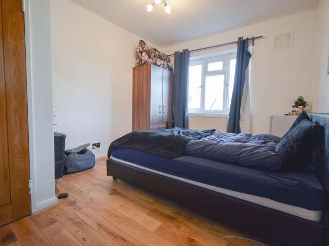 Room in 5-bedroom flatshare in Hammersmith & Fulham, London