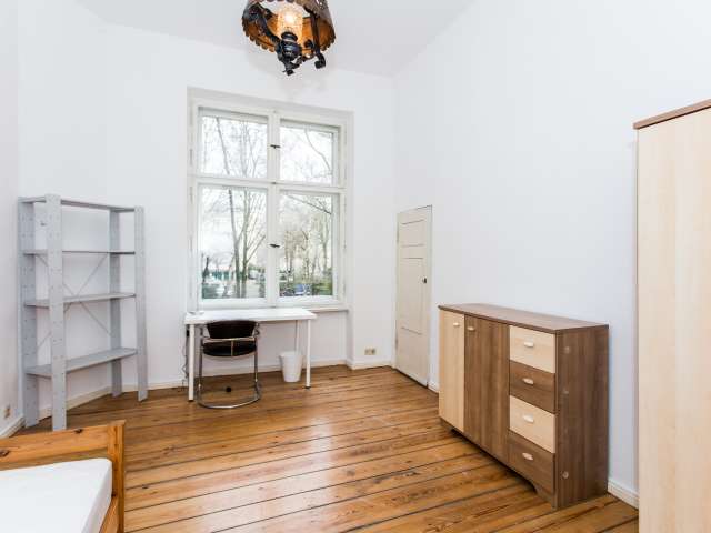 Schönes Zimmer zur Miete in 5-Bett-Wohnung, Tempelhof-Schöneberg