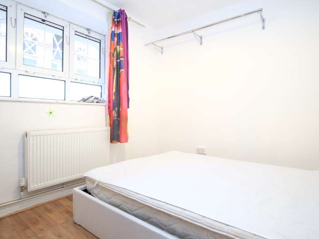 Cosy room in 4-bedroom flatshare in Shoreditch, London