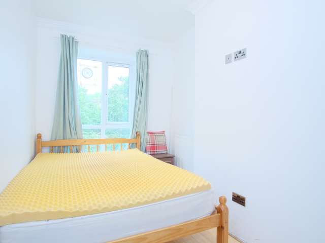 Double room for rent in 4-bedroom flat in Putney, London