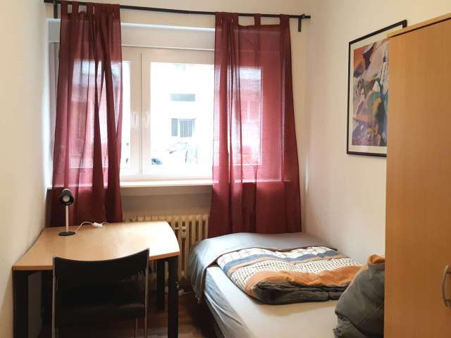 Zimmer zu vermieten in 4-Bettwohnung in Charlottenburg, Berlin