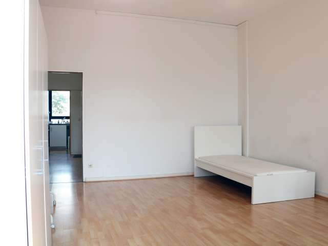 Zimmer zu vermieten in 2-Zimmer-Wohnung in Charlottenburg