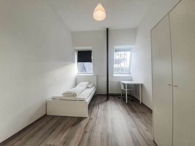 Sonniges Zimmer zu vermieten in Reuterkiez, Berlin