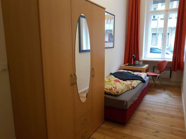 Zimmer zu vermieten in großer Wohnung in Pankow, Berlin