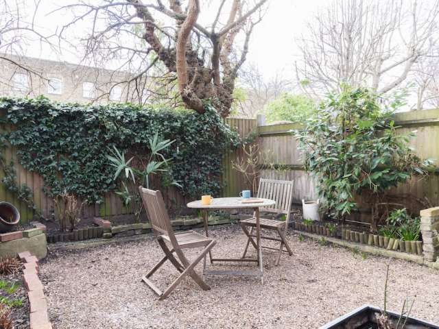 Modern 2-bedroom flat to rent in Lambeth, London