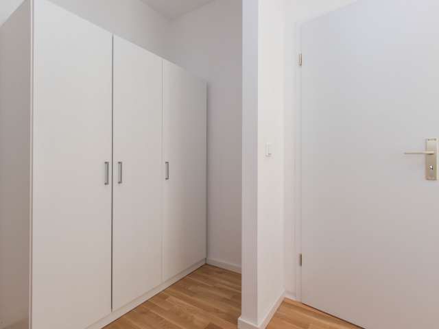 Zimmer zu vermieten in 6-Zimmer-Wohnung in Mitte, Berlin