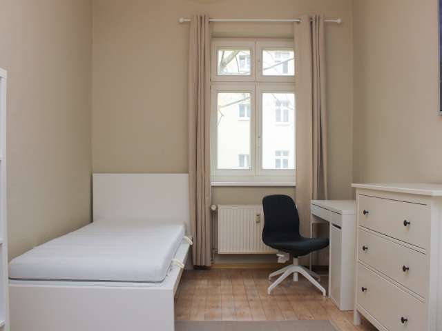 Schönes WG-Zimmer in Wohnung in Treptow-Köpenick, Berlin