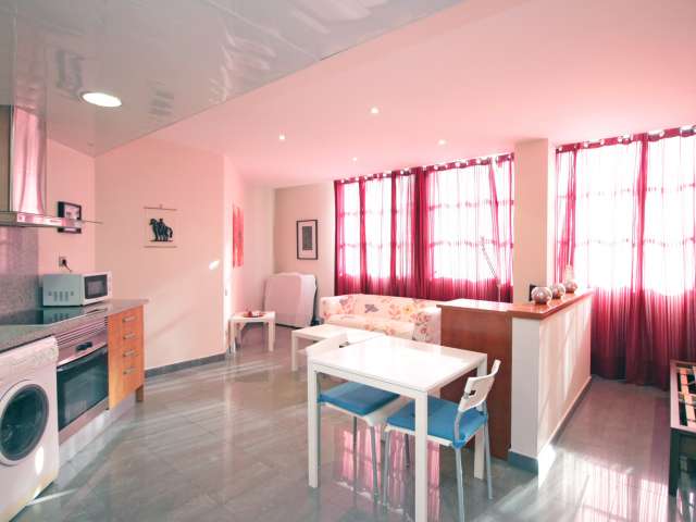 Bright studio apartment for rent in El Raval, Barcelona