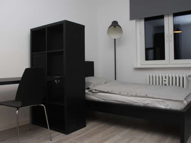 Großes WG-Zimmer in Charlottenburg-Wilmersdorf, Berlin