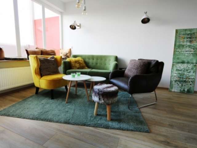 Wohnung mit 1 Schlafzimmer ist zu vermieten in Charlottenburg