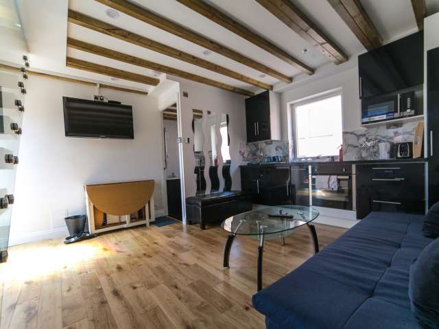 Fabulous 3-bedroom flat to rent in New Westminster, London