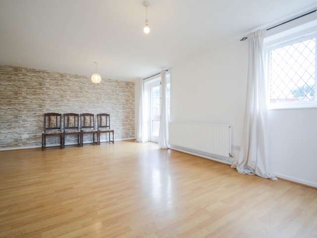Spacious 3-bedroom flat for rent, Tower Hamlets