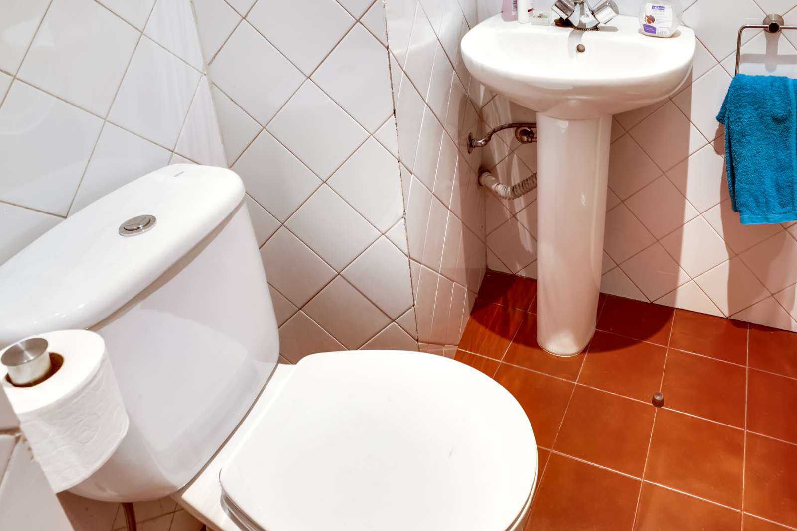 Single Bed in Rooms for rent in 6-bedroom apartment in Estrela