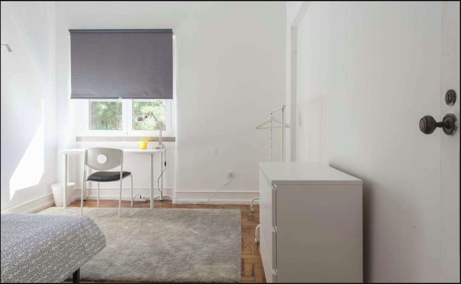 Quarto mobilado, em Alcântara