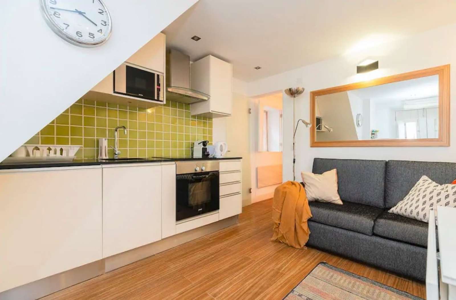 Sweet little 1-bedroom apartment for rent in characterful Arroios