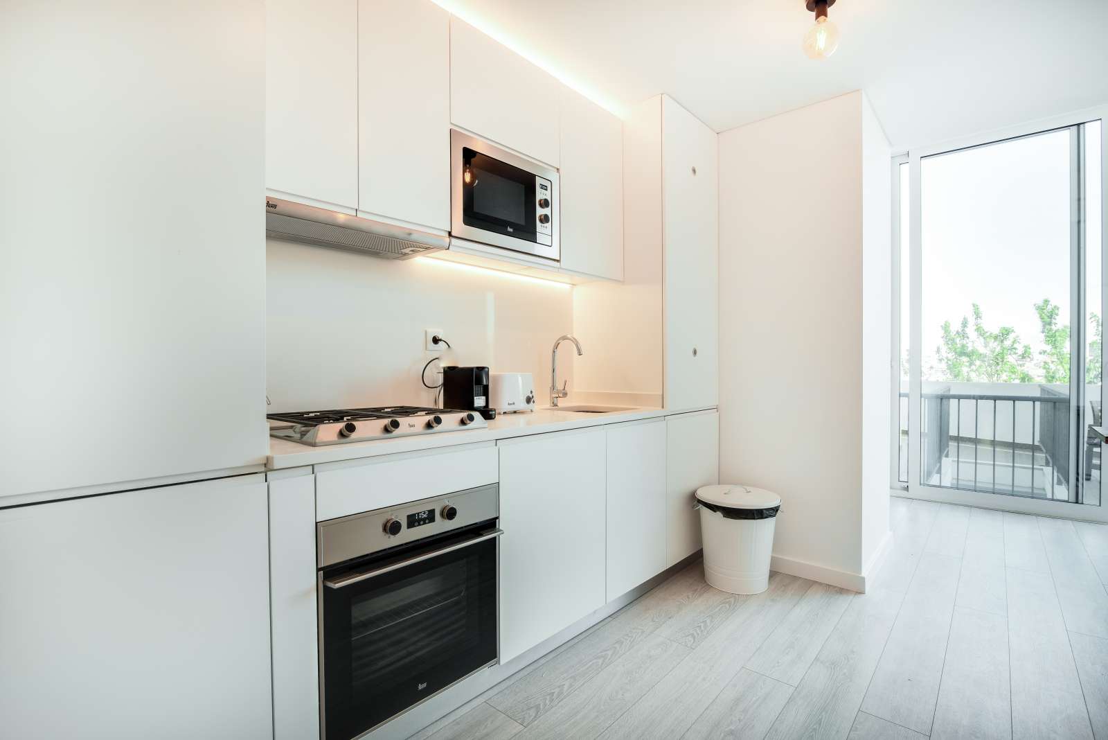 Stylish 3-bedroom apartment for rent near Monte Agudo lookout point in Penha de França