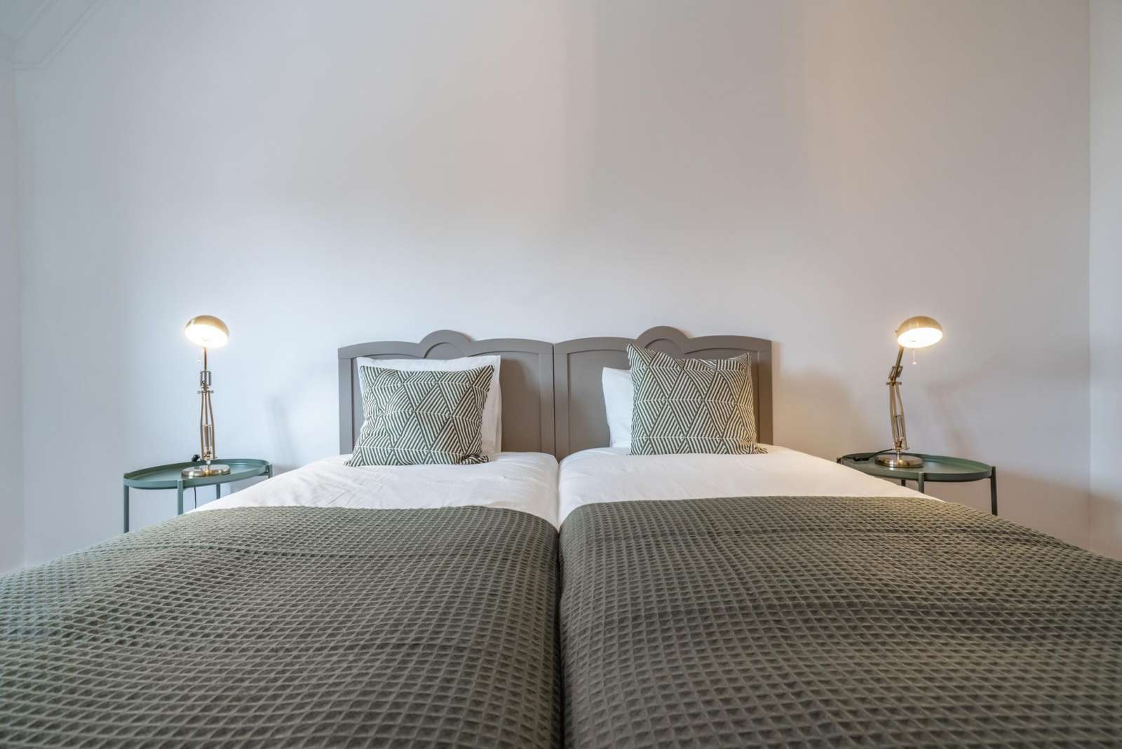 Fantastic 2-bedroom apartment for rent near Portuguese Cinematheque in Campo de Ourique