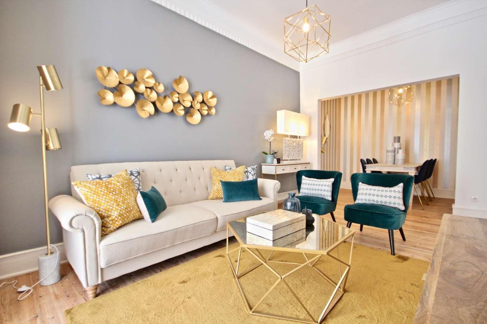 First-class 2-bedroom apartment for rent near Passevite Art Gallery in Arroios