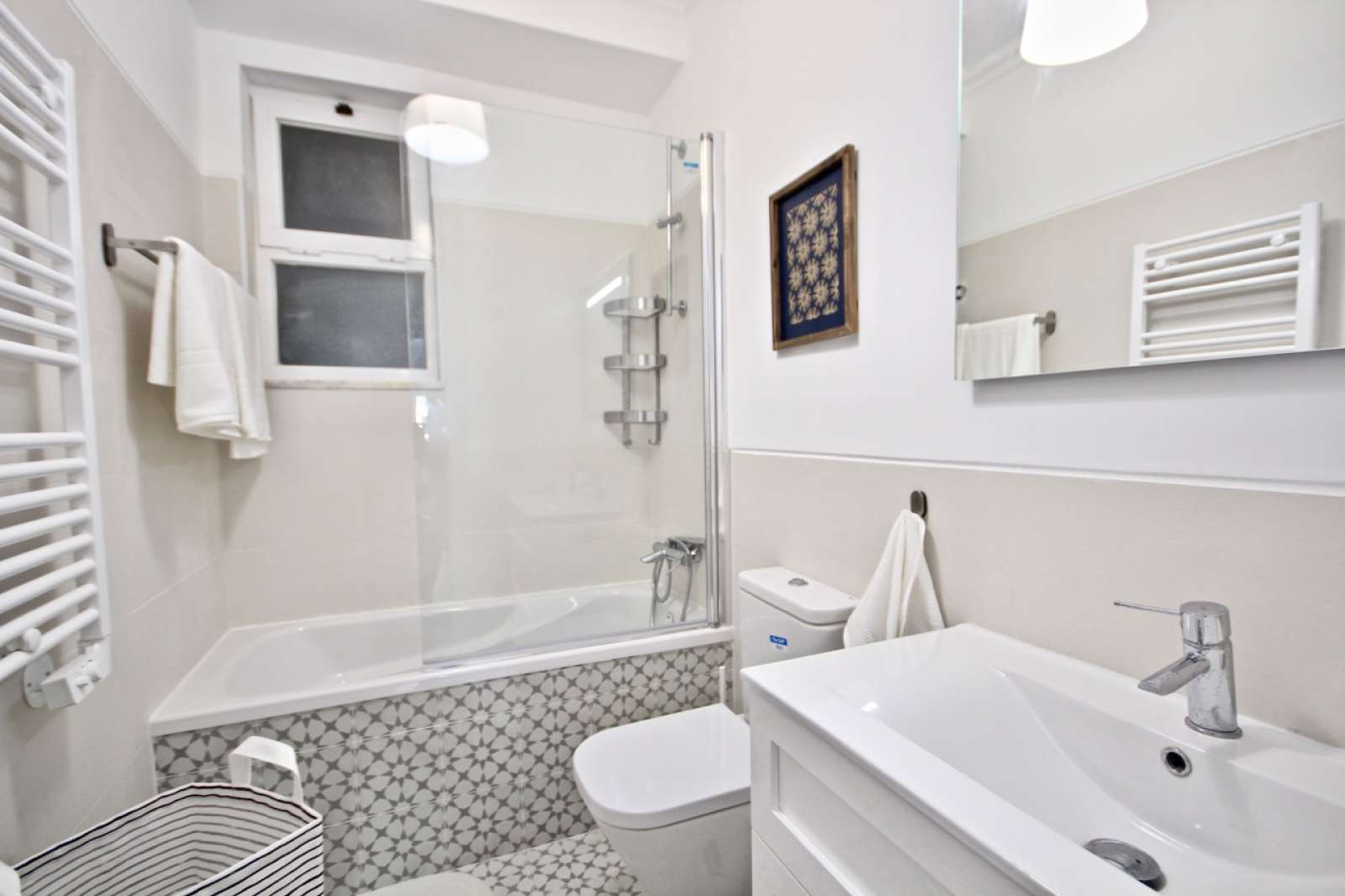 First-class 2-bedroom apartment for rent near Passevite Art Gallery in Arroios