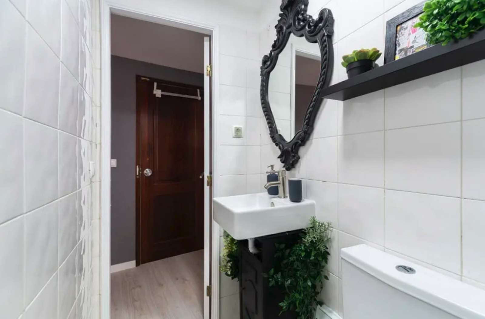 Cute 1-bedroom apartment for rent in Castelo