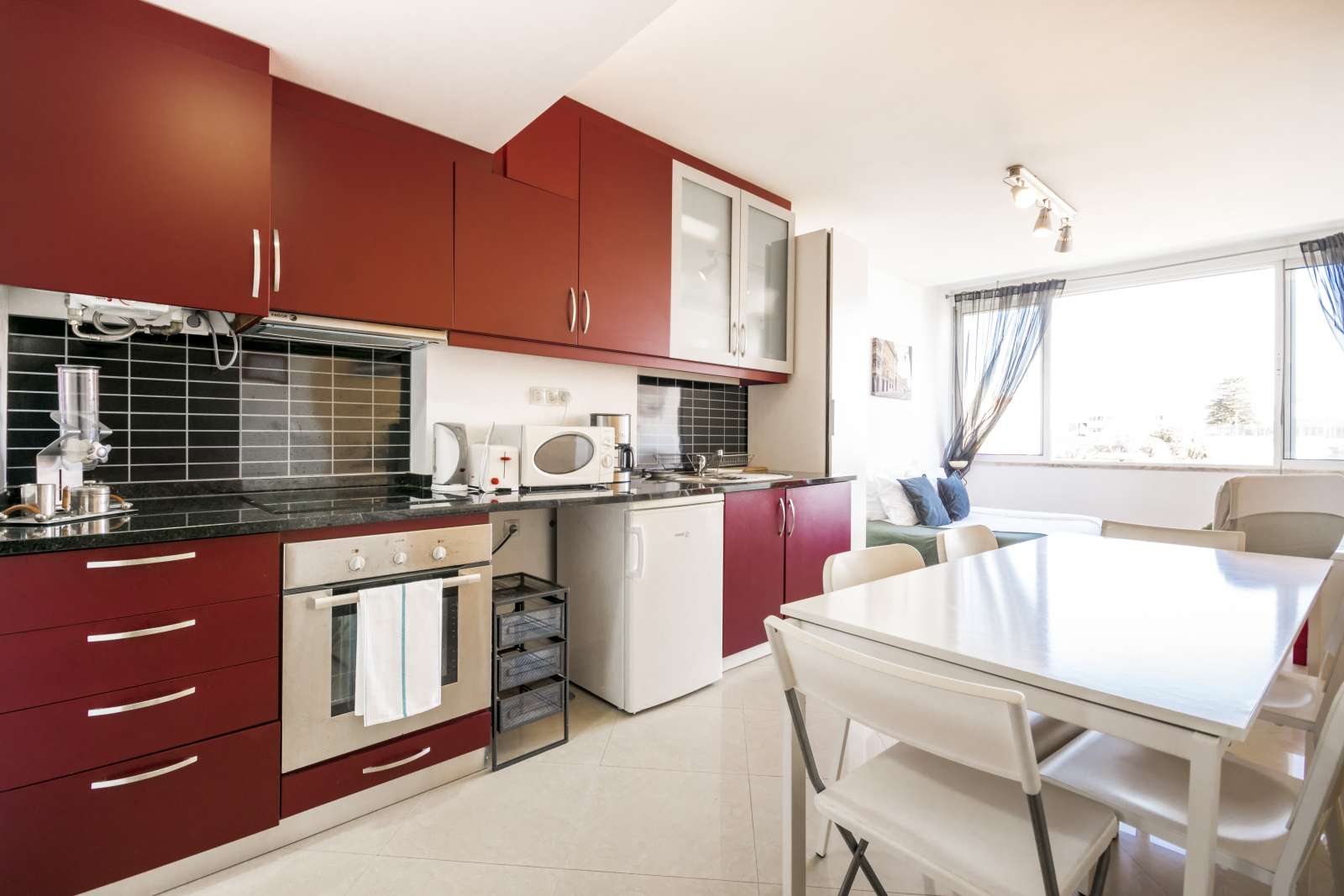 2-bedroom apartment for rent in Graça e São Vicente