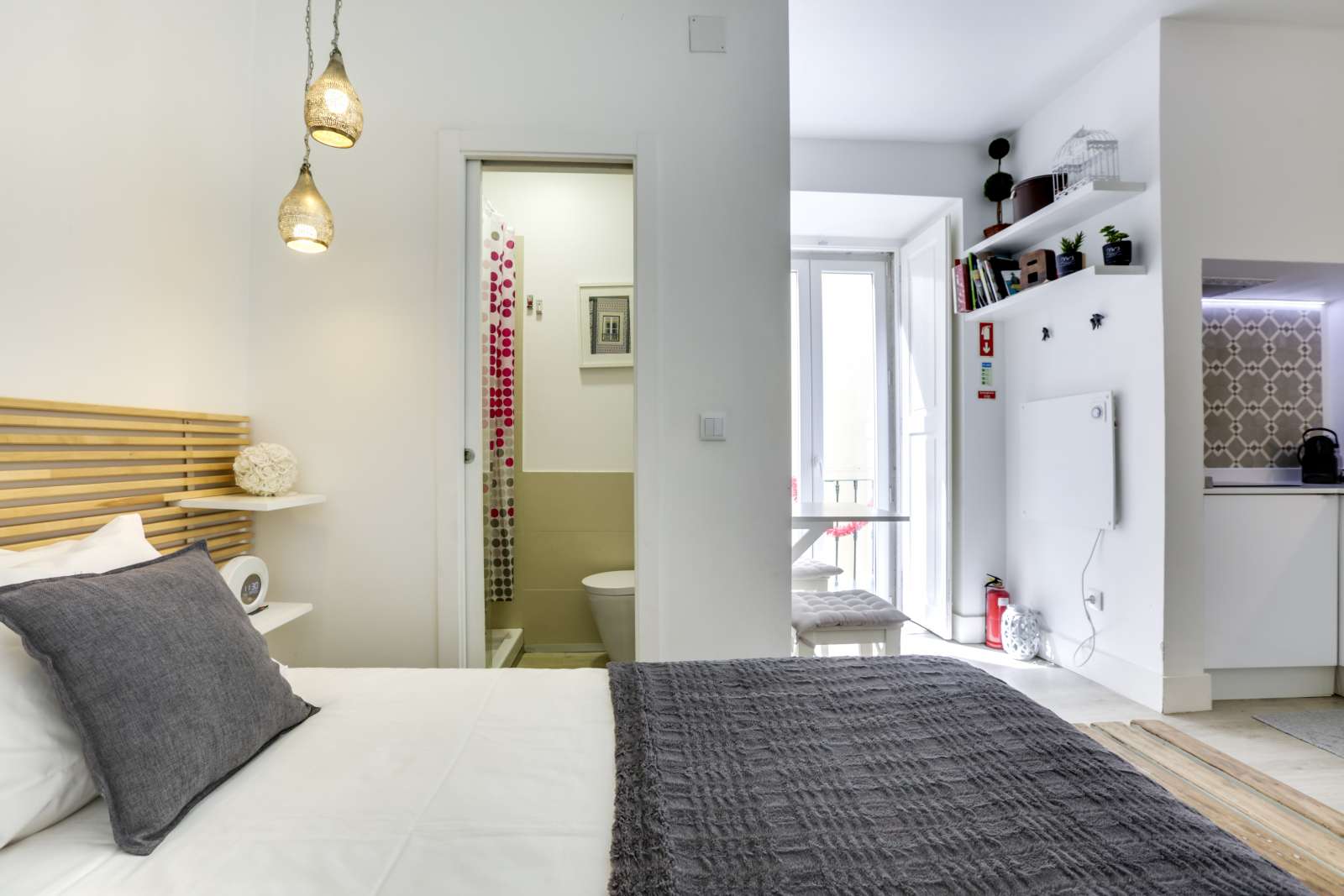 Studio apartment for rent in Cais do Sodré