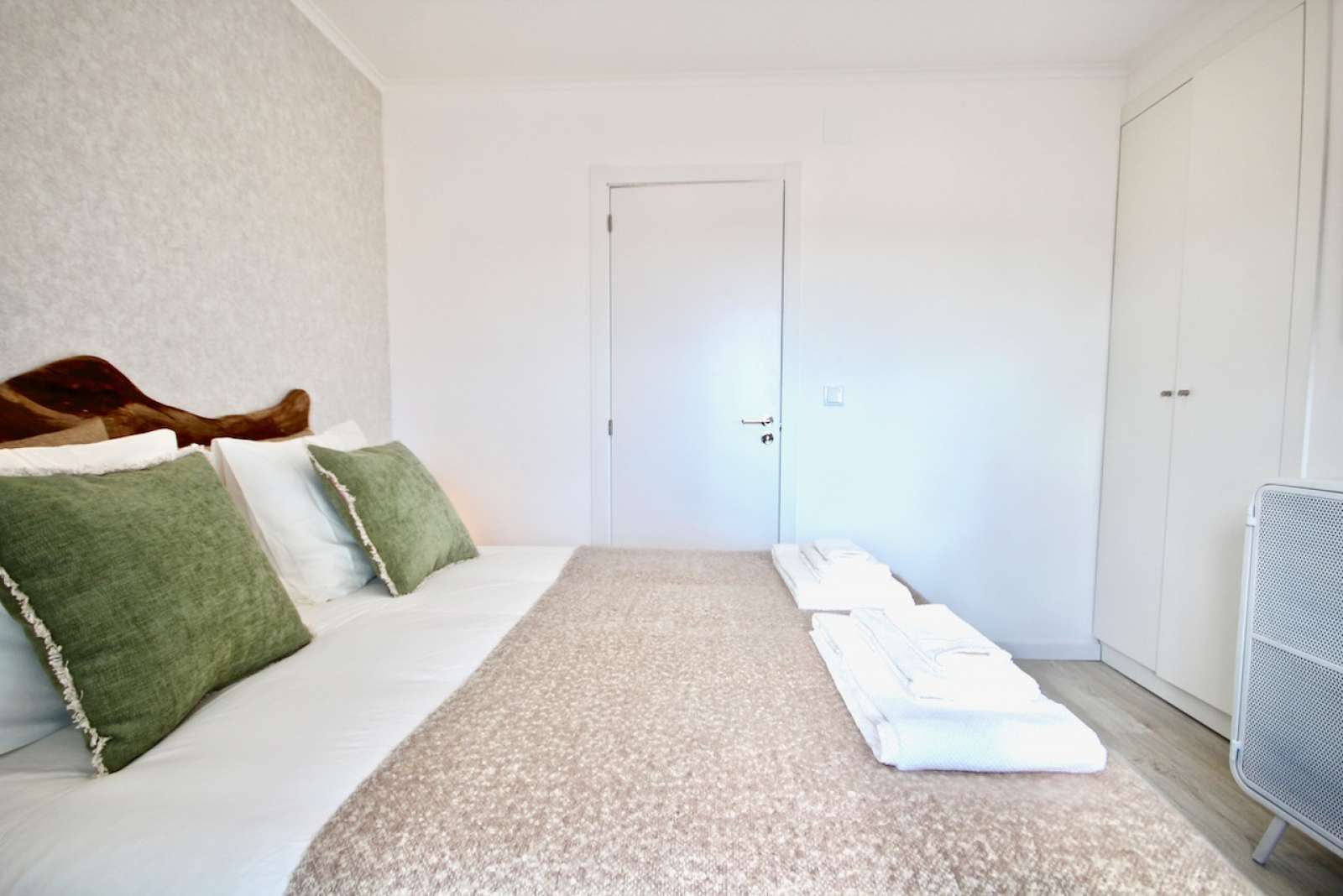 Stylish 1-bedroom apartment for rent in Alcântara