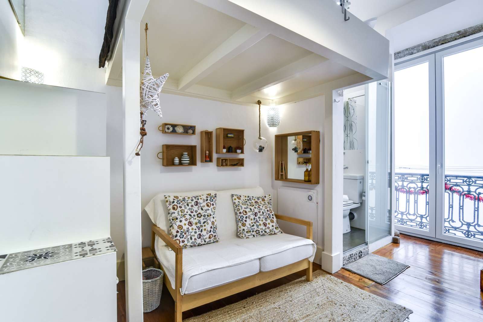 Studio apartment for rent in Cais do Sodré