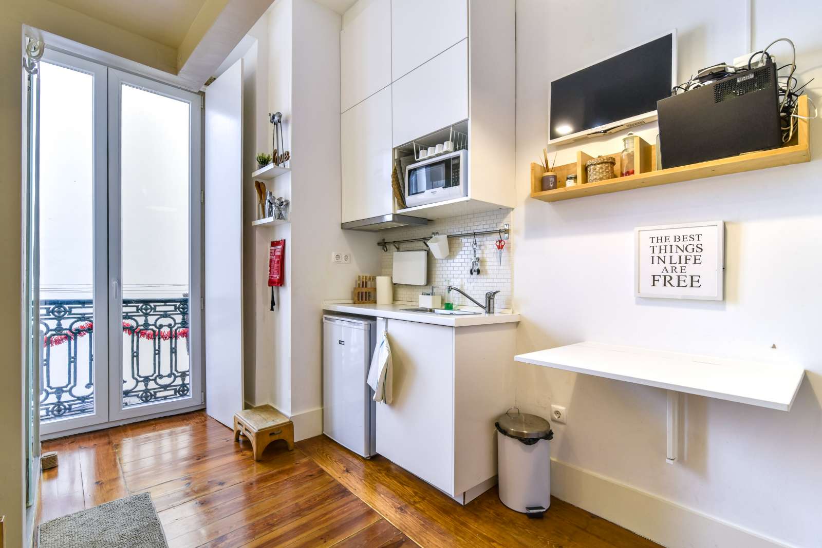 Studio apartment for rent in Cais do Sodré