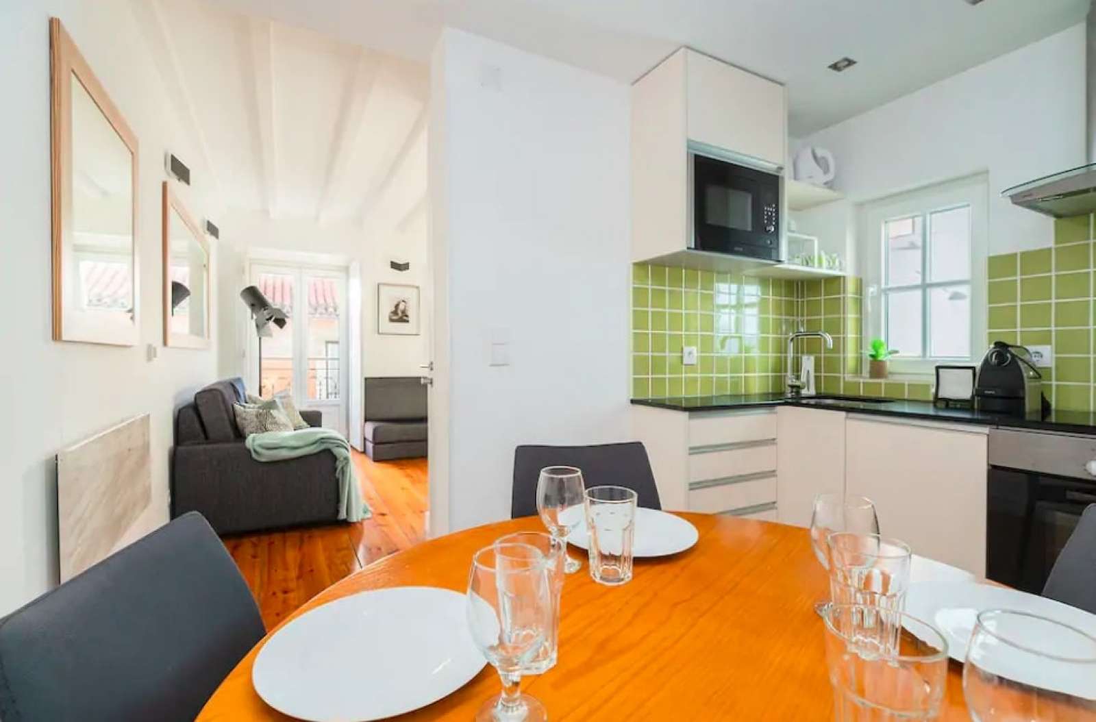 Adorable 1-bedroom apartment for rent in authentic Arroios