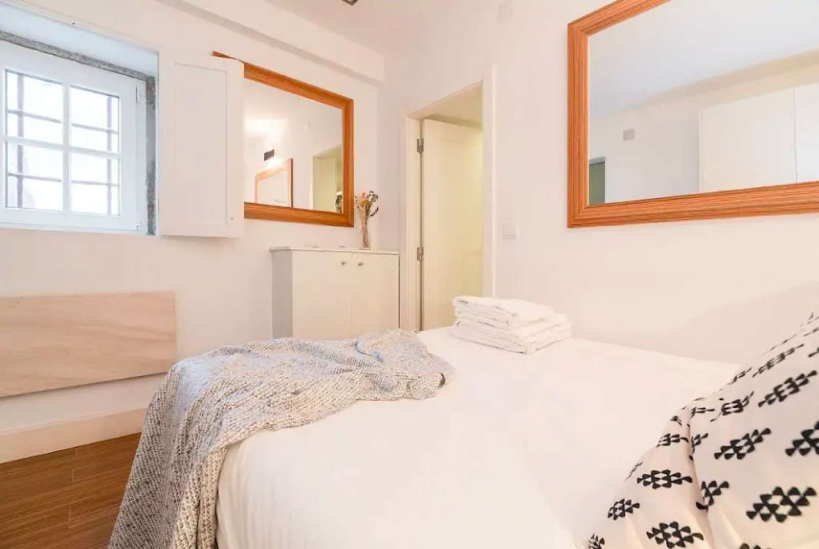 Sweet little 1-bedroom apartment for rent in characterful Arroios