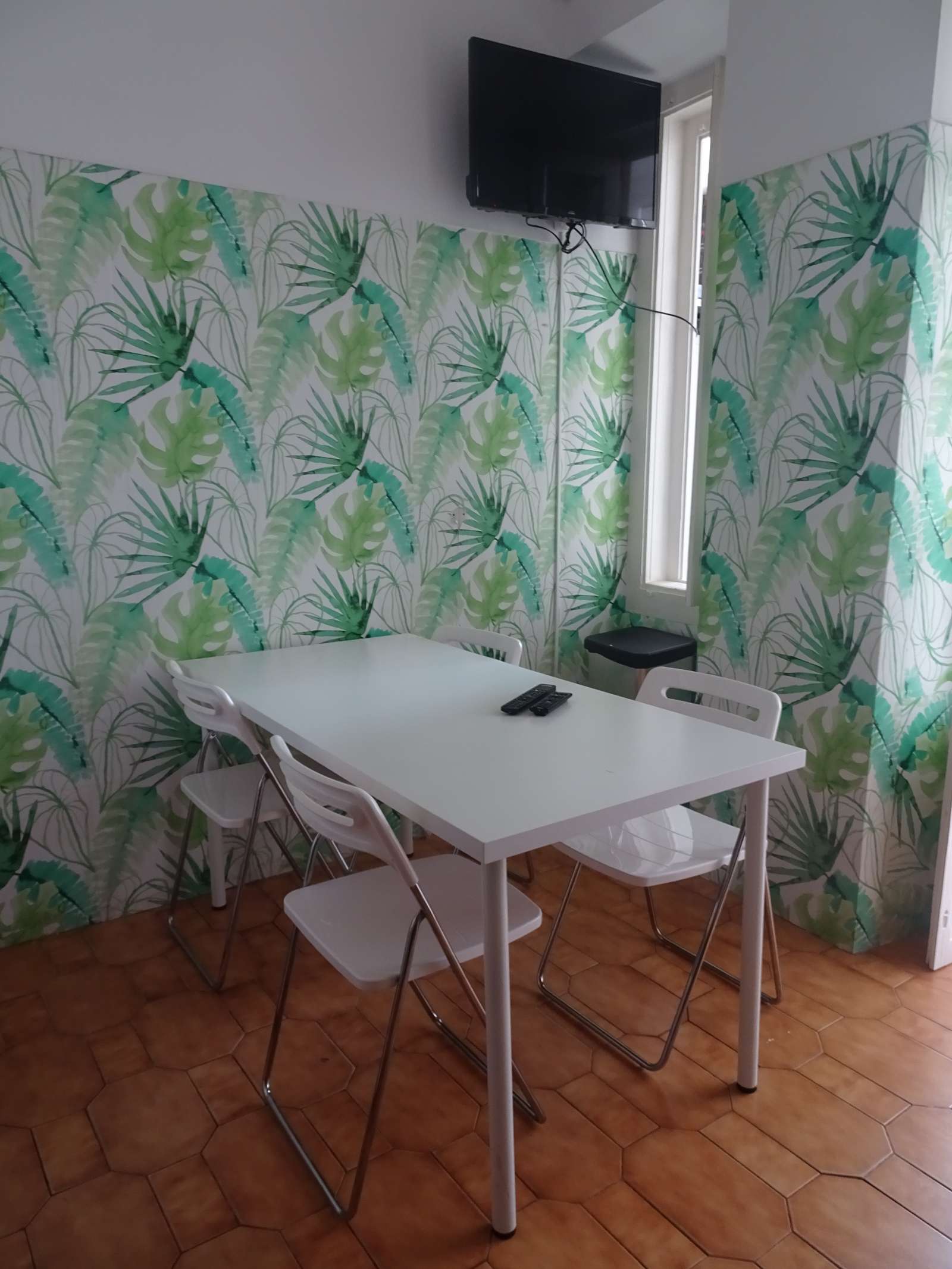 Double bed in Rooms for rent in 7-bedroom apartment in Arroios