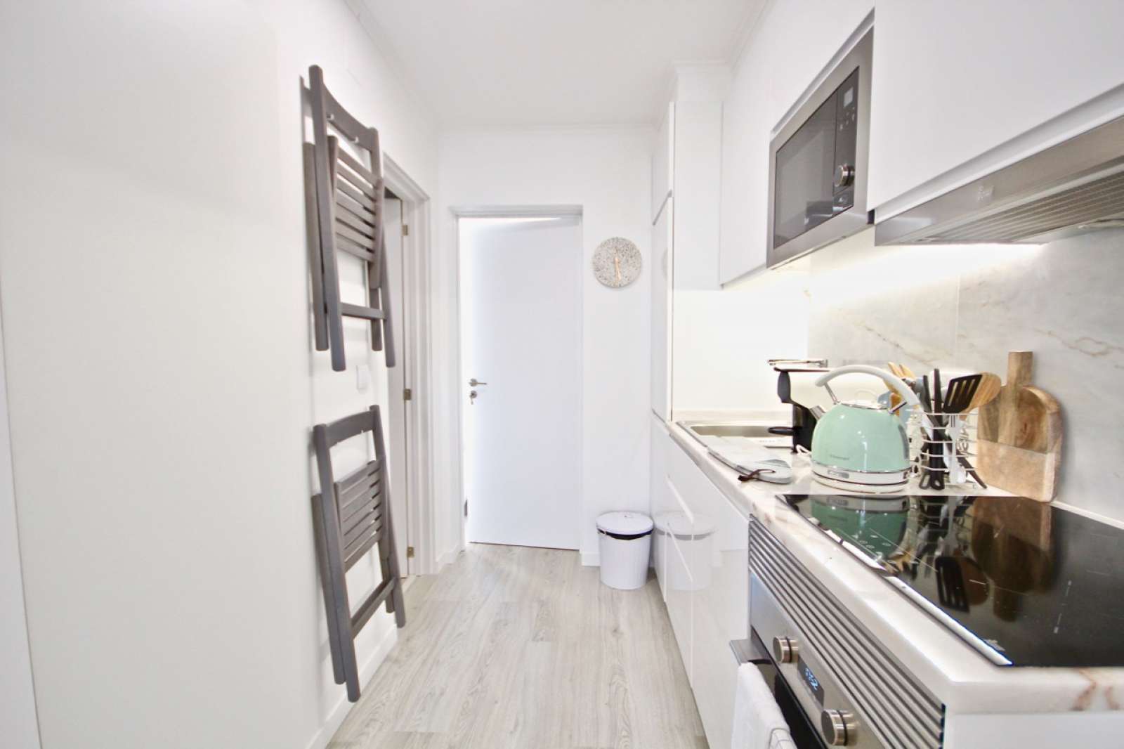 Stylish 1-bedroom apartment for rent in Alcântara