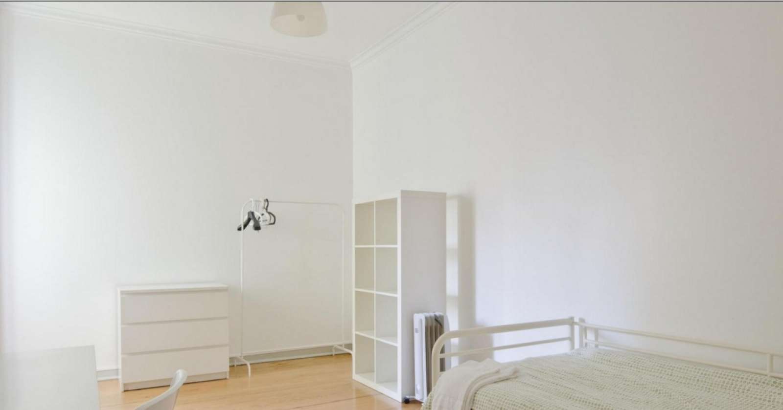 Nice and bright room near metro colegio militar