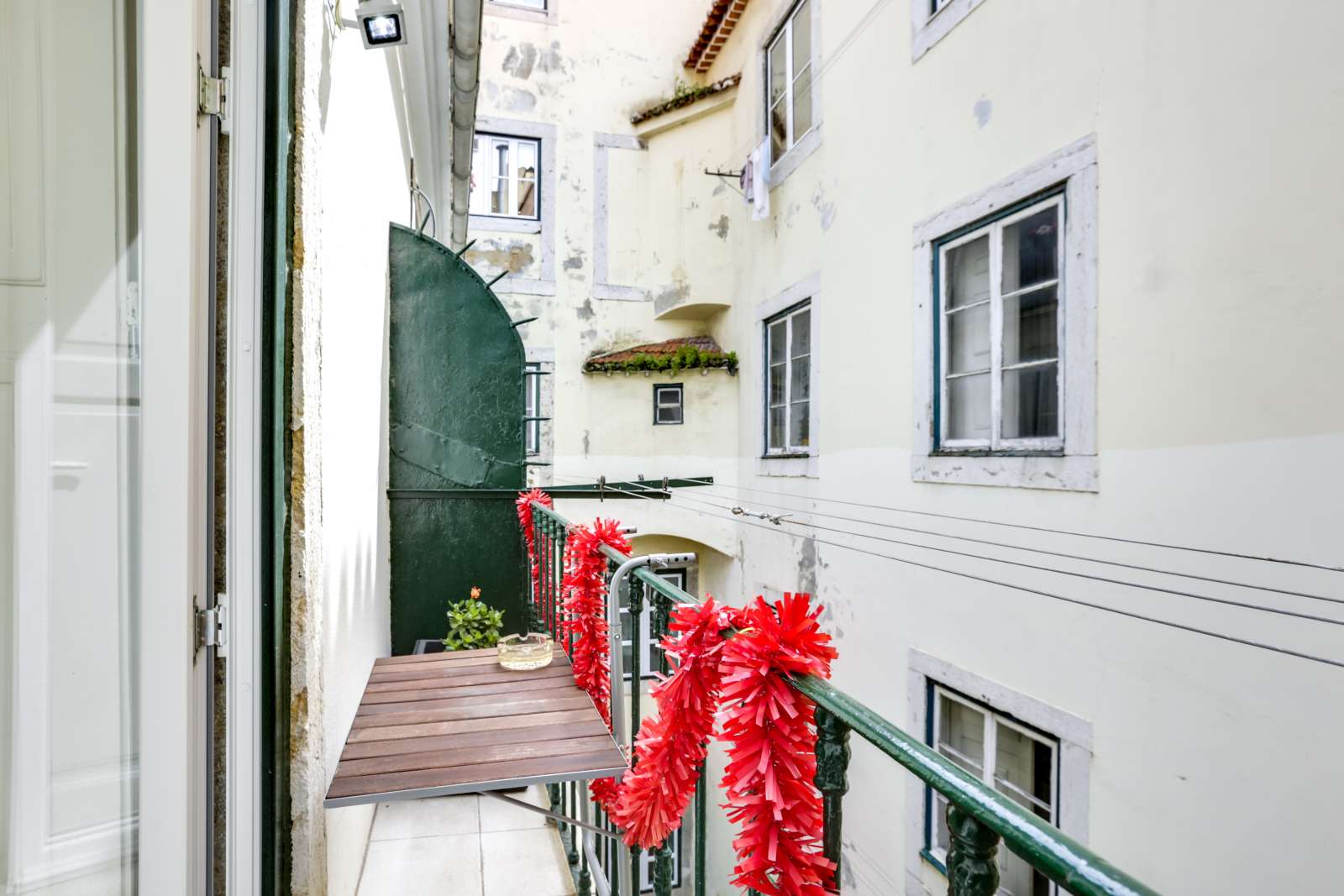 Studio apartment for rent in Cais do Sodré