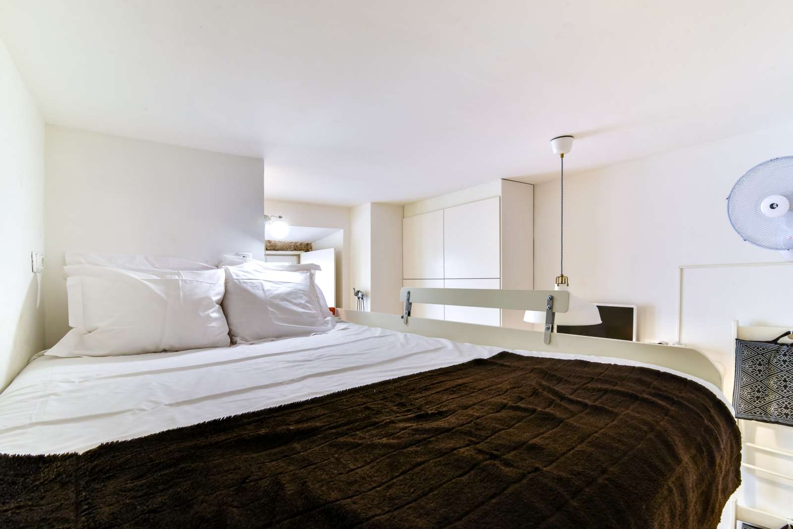 Studio apartment for rent in Cais do Sodré