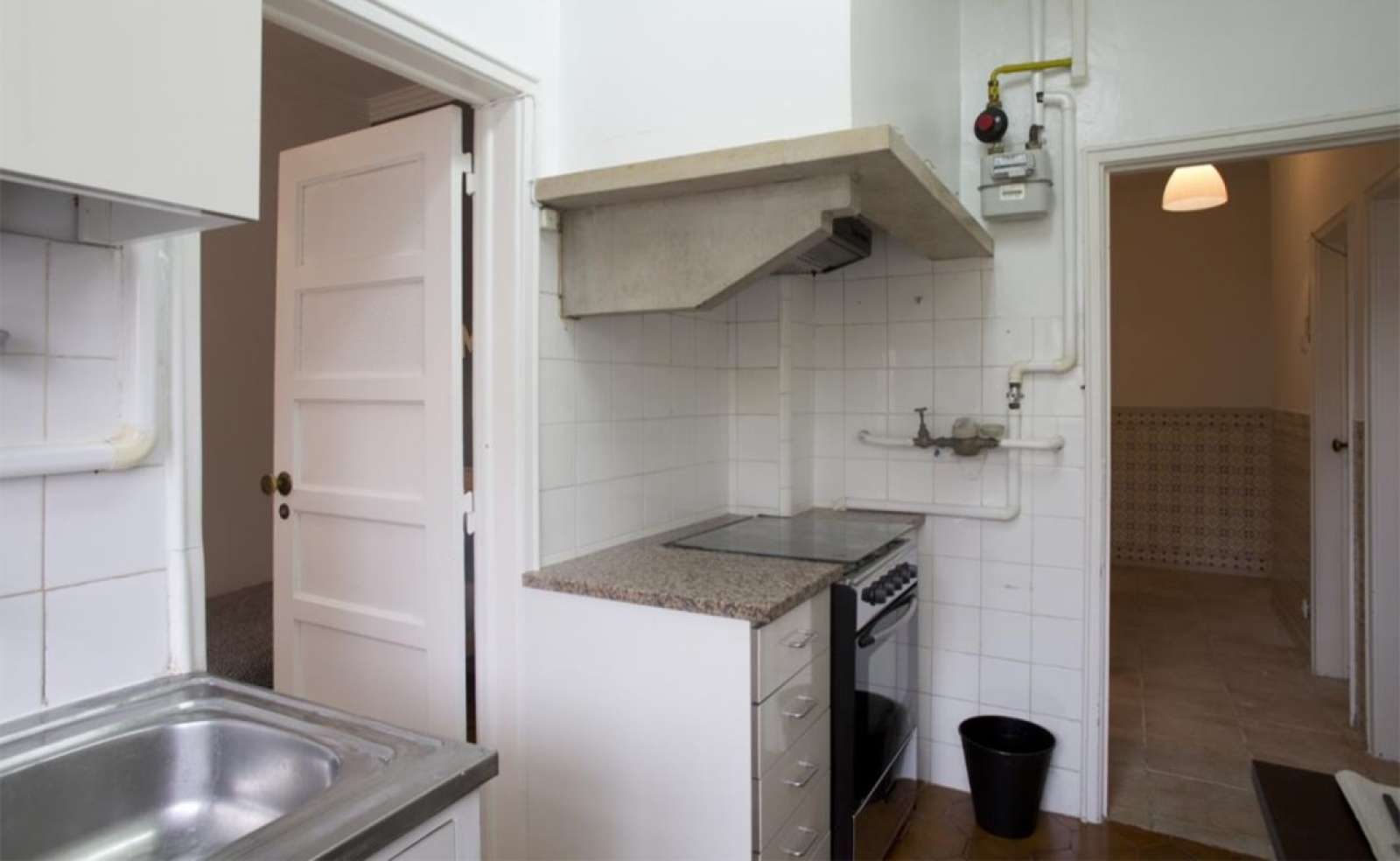 Nice and comfortable room near Nova, Cidade Universitária and IST