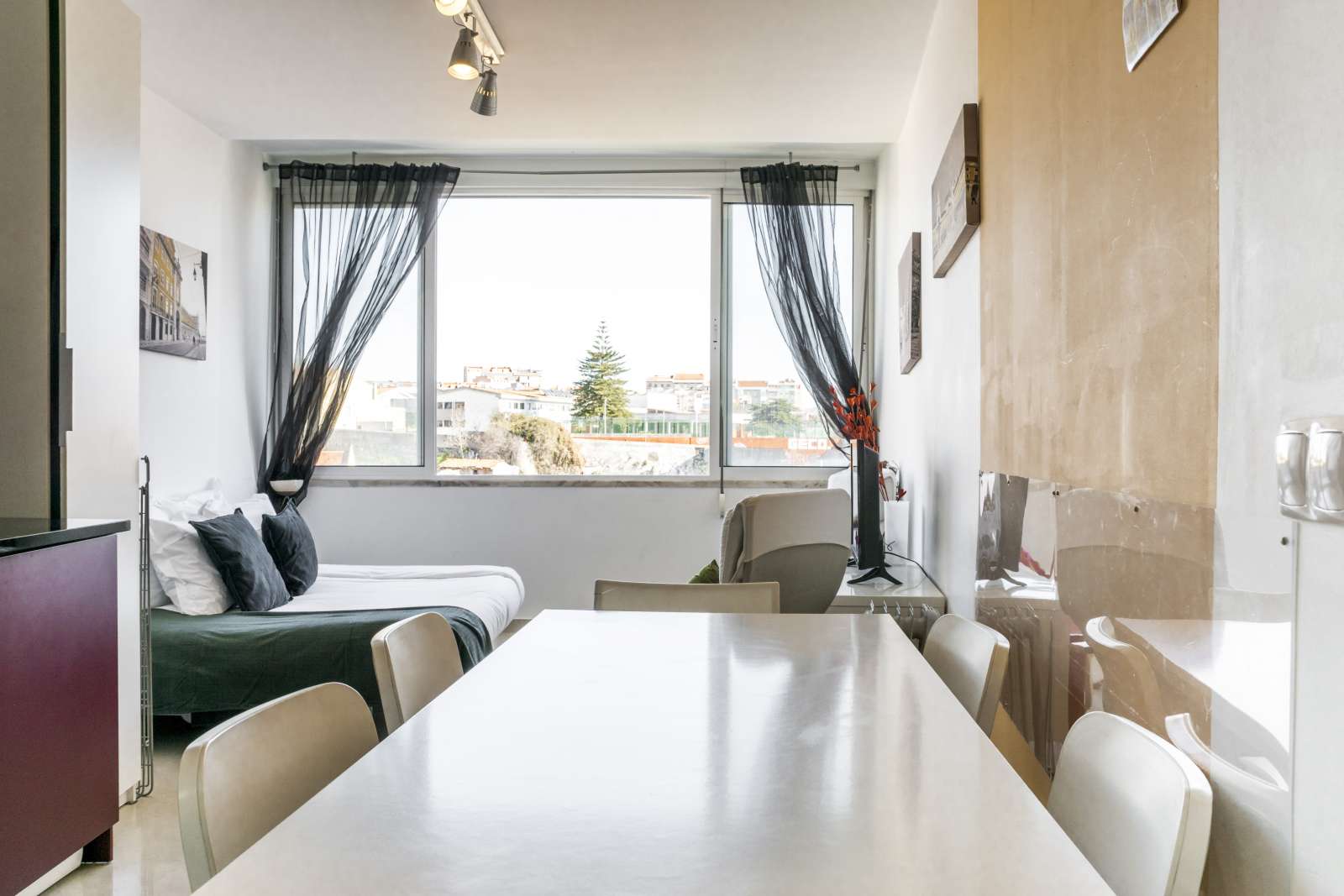 2-bedroom apartment for rent in Graça e São Vicente