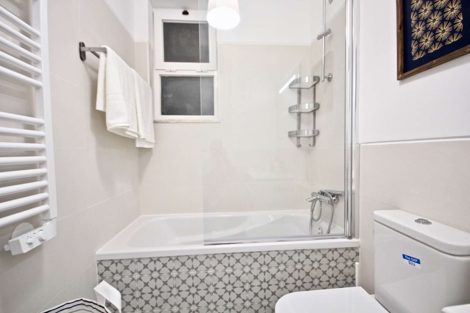 First-class 2-bedroom apartment for rent near Passevite Art Gallery in Arroios