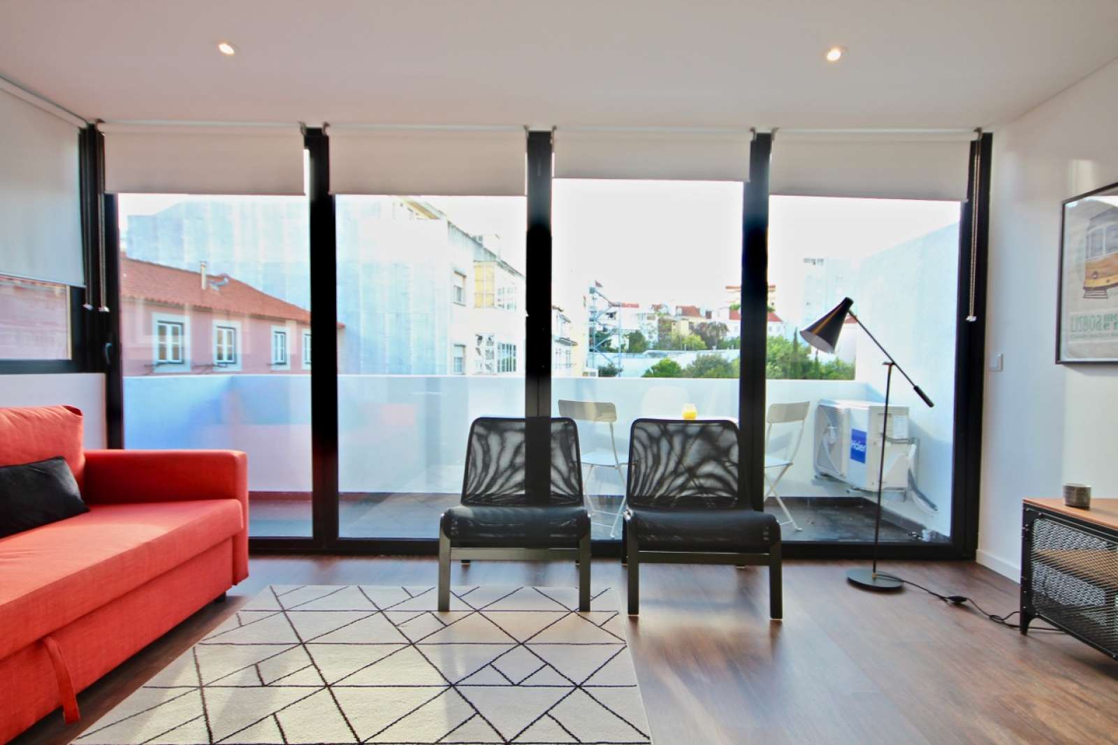 Fantastic 2-bedroom apartment for rent near Portuguese Cinematheque in Campo de Ourique