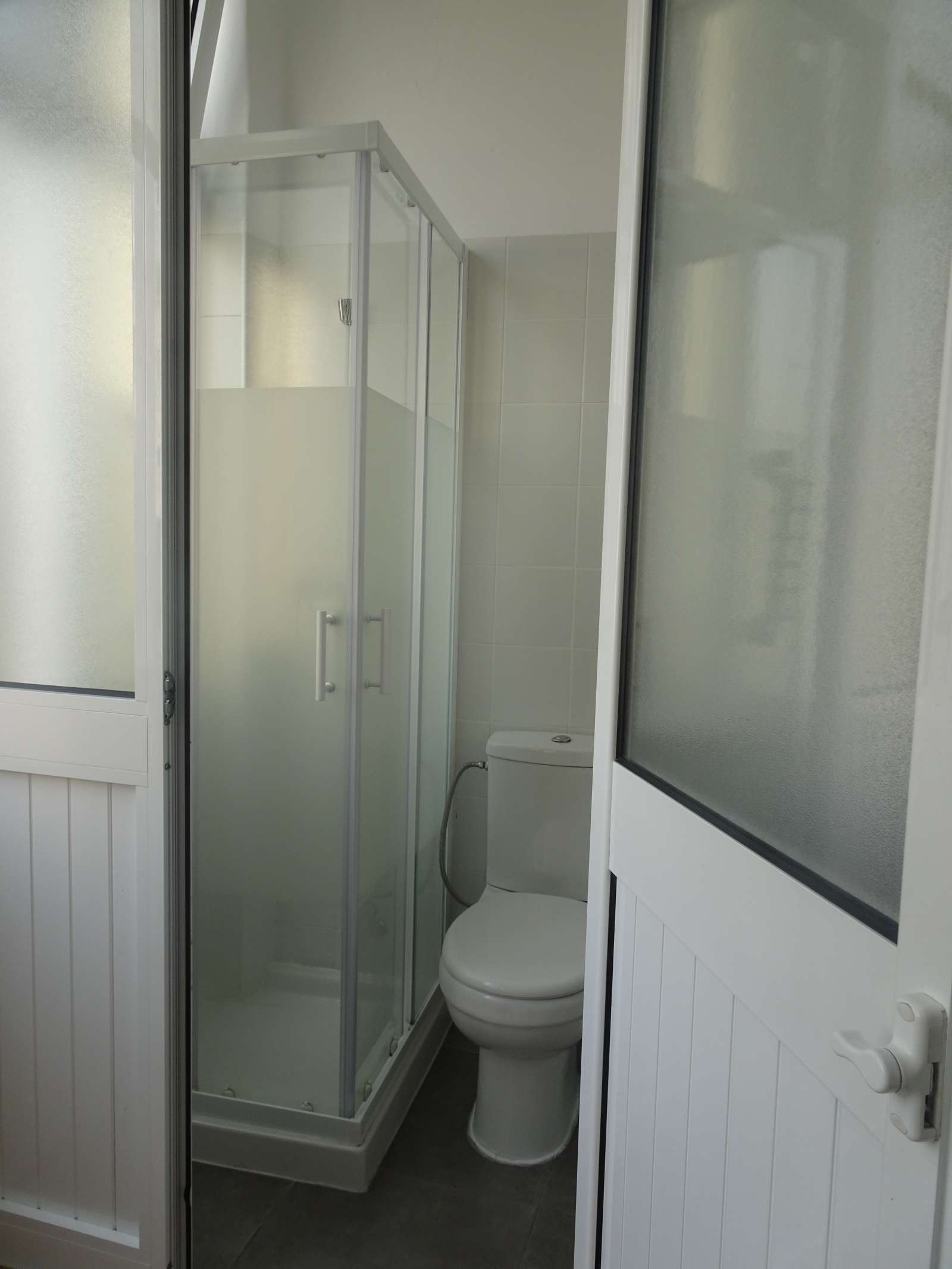 Double bed in Rooms for rent in 7-bedroom apartment in Arroios