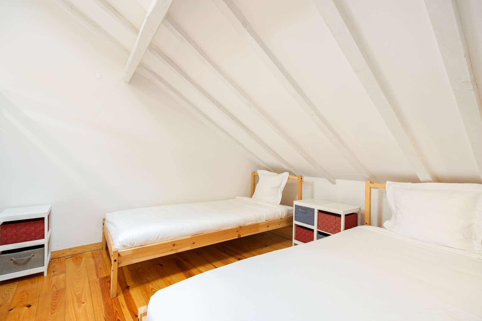 Attractive 2-bedroom apartment for rent close to Museum of Ethnology in Ajuda