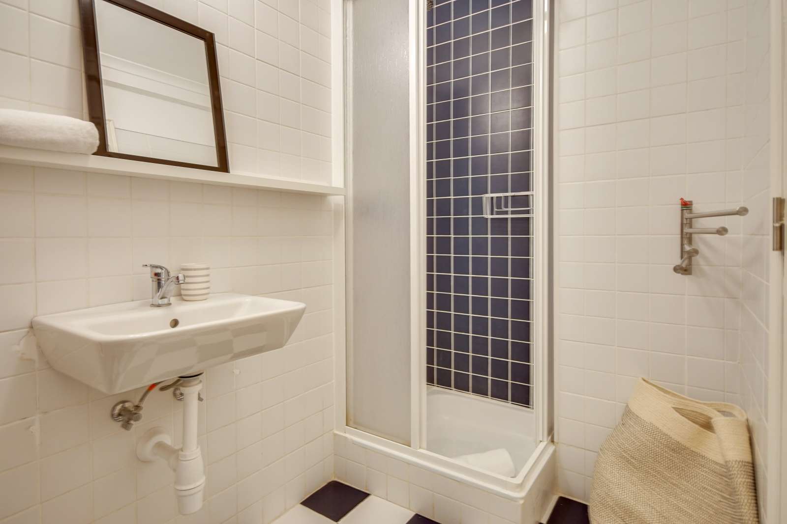 1-bedroom apartment for rent in Graça e São Vicente