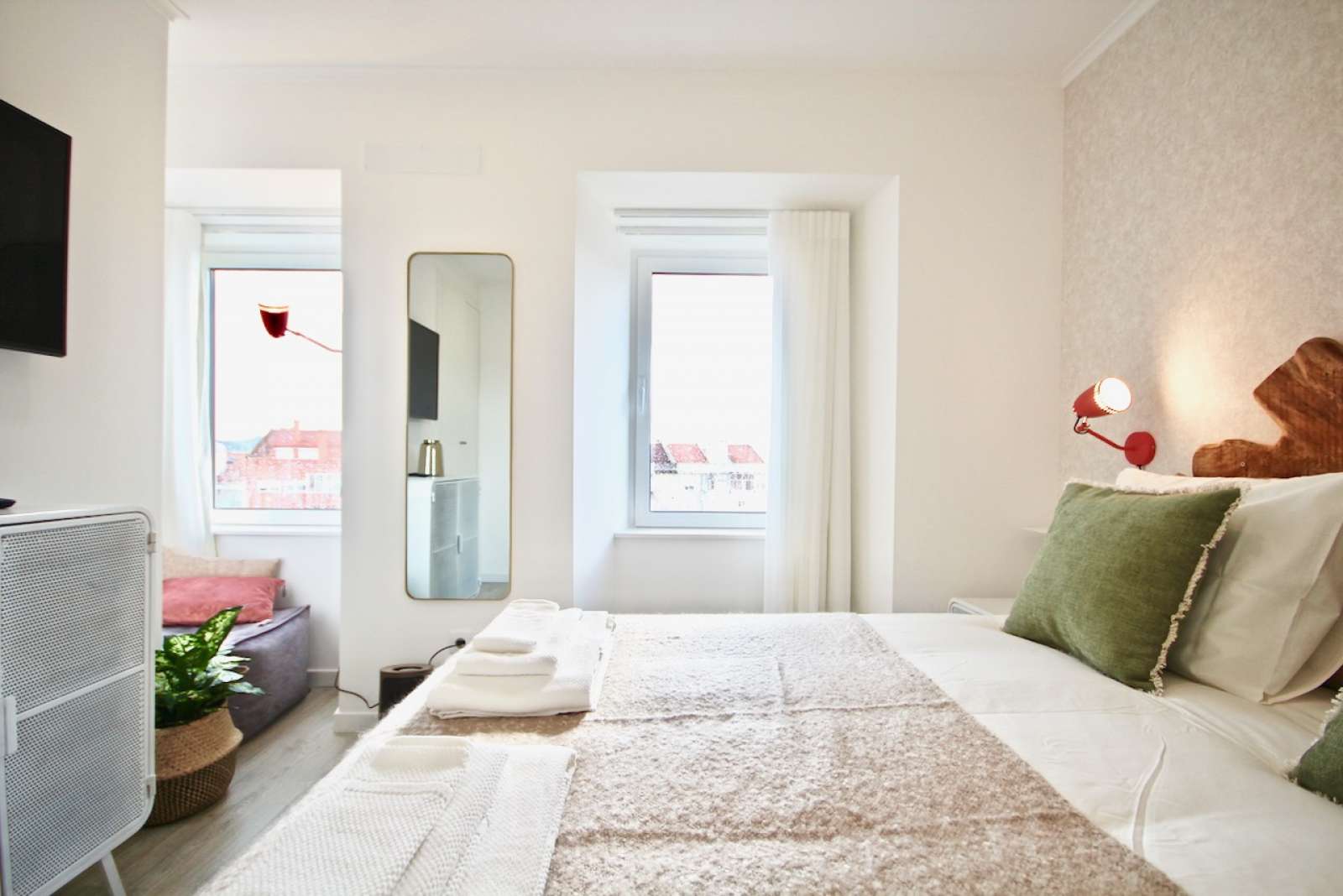 Stylish 1-bedroom apartment for rent in Alcântara