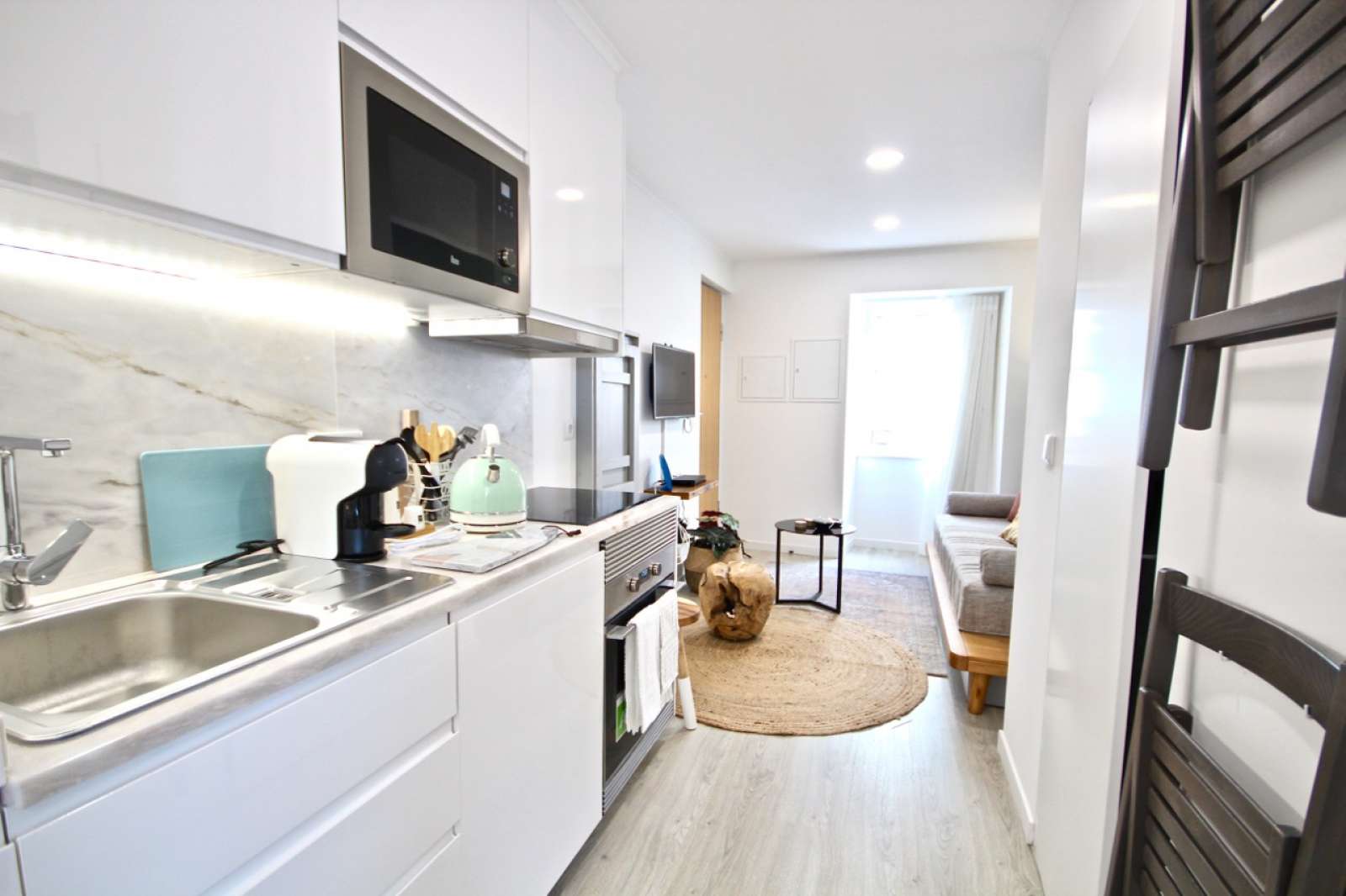 Stylish 1-bedroom apartment for rent in Alcântara